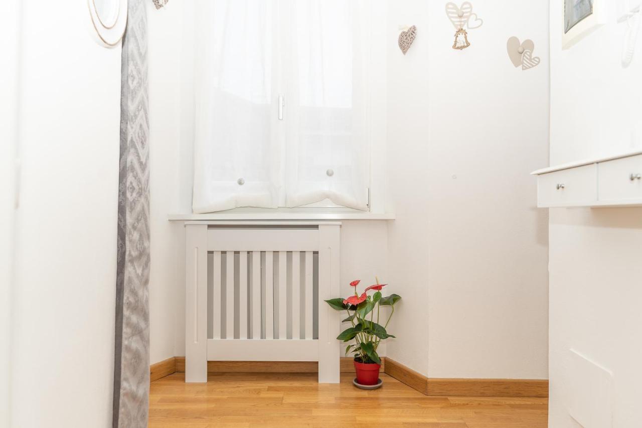 Portatorre Suite, A Charming Apartment In The Heart Of Como, Free Private Parking, Air Conditioning & More! 외부 사진