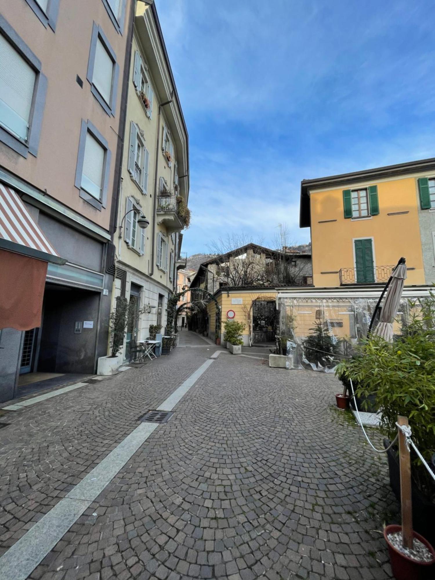 Portatorre Suite, A Charming Apartment In The Heart Of Como, Free Private Parking, Air Conditioning & More! 외부 사진