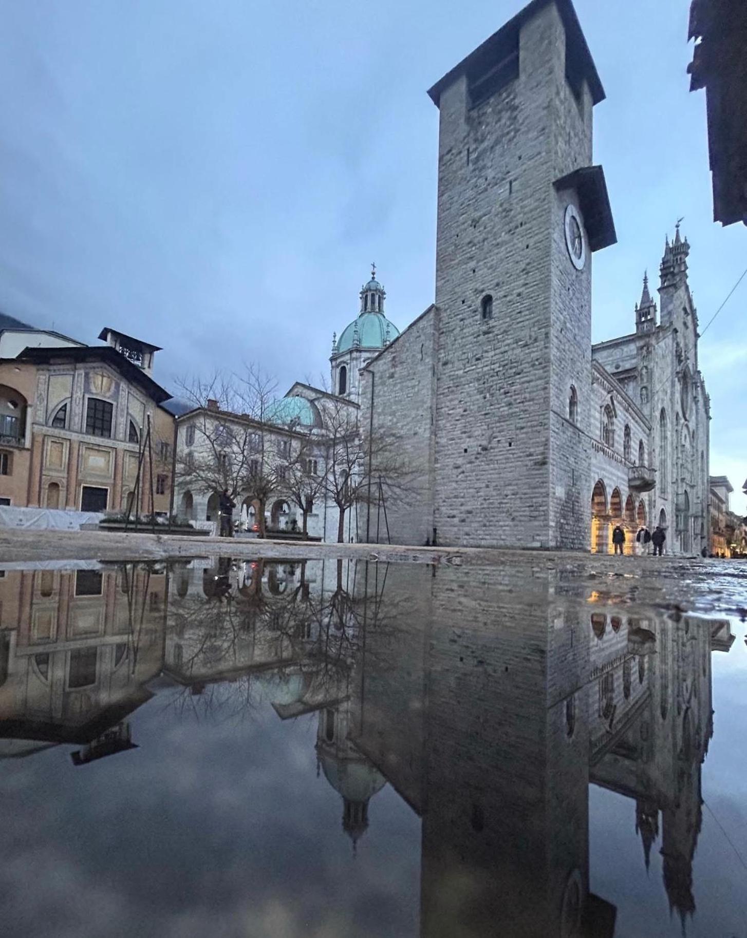 Portatorre Suite, A Charming Apartment In The Heart Of Como, Free Private Parking, Air Conditioning & More! 외부 사진
